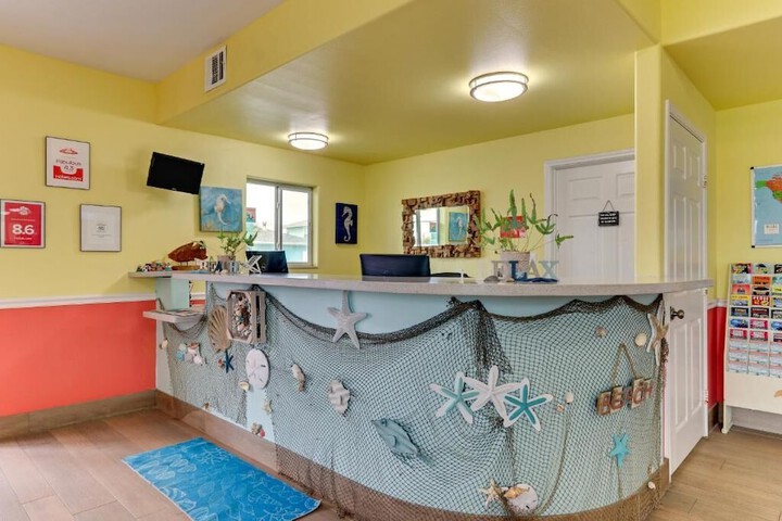 The Island Hotel Near Beach Port Aransas