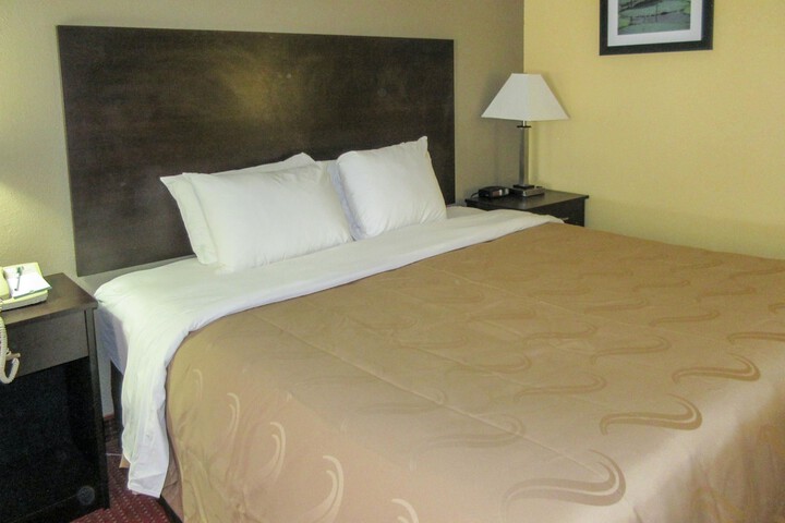Room 28 of 40