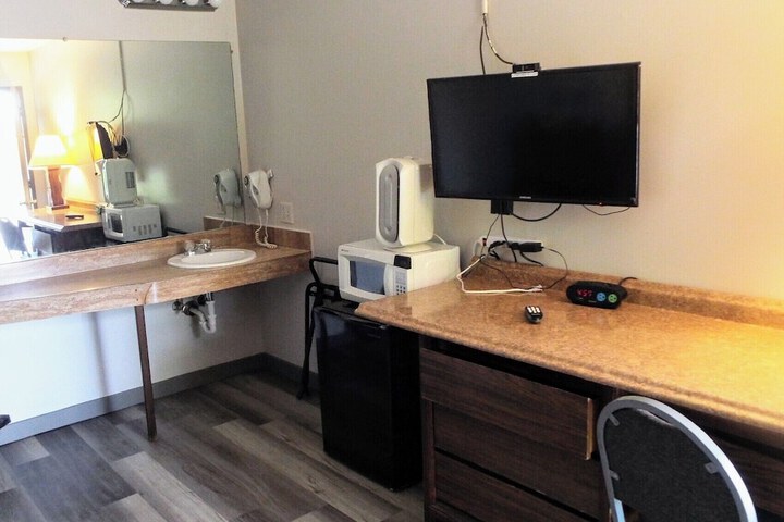 Room 19 of 33