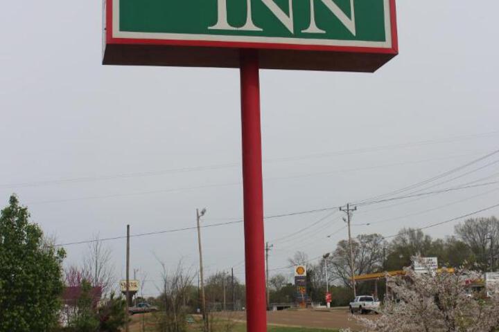 Deerfield Inn