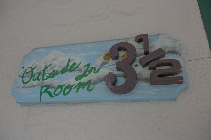 Room 61 of 236