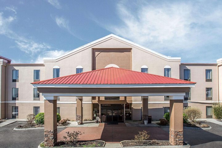Quality Suites Morristown West