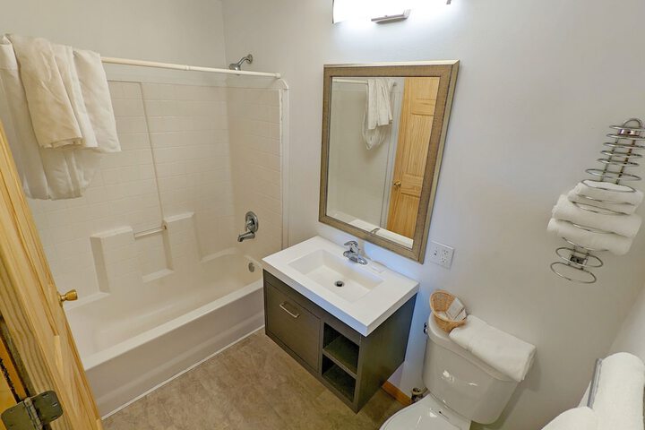 Teton Court Motel