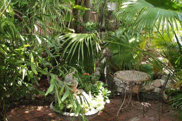 Property Grounds 36 of 38