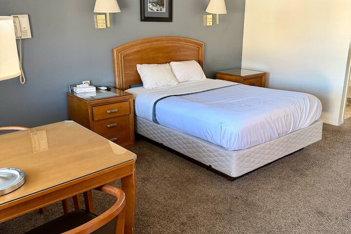 Bristlecone Motel
