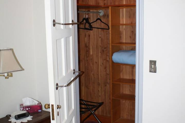 Room 48 of 118
