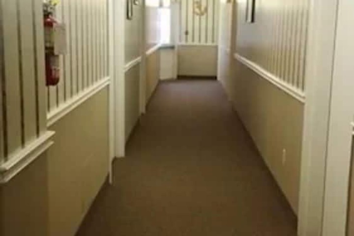 Ballroom/Hall 74 of 82