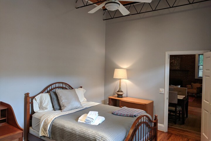 Room 14 of 25