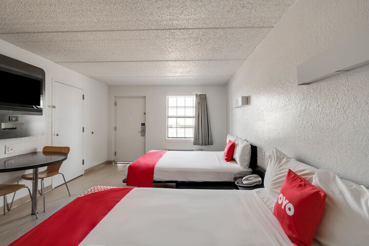 Room 18 of 24