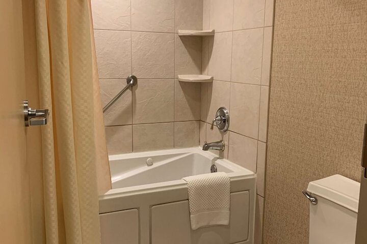 Room 34 of 113
