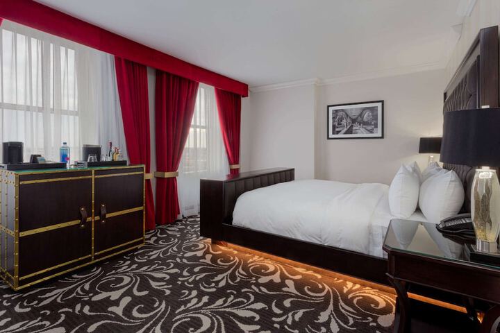 Room 14 of 27