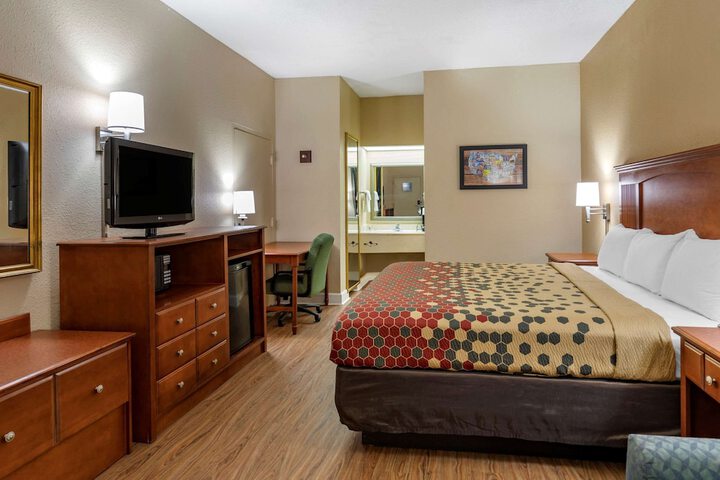 Room 6 of 23