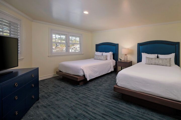 Avila Lighthouse Suites