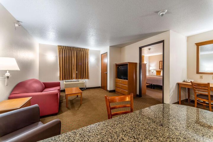 Room 19 of 33