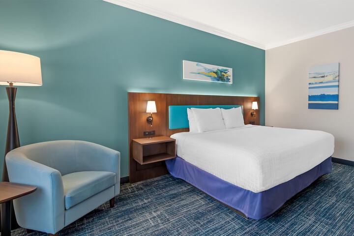Best Western Plus Miami Airport North Hotel & Suites