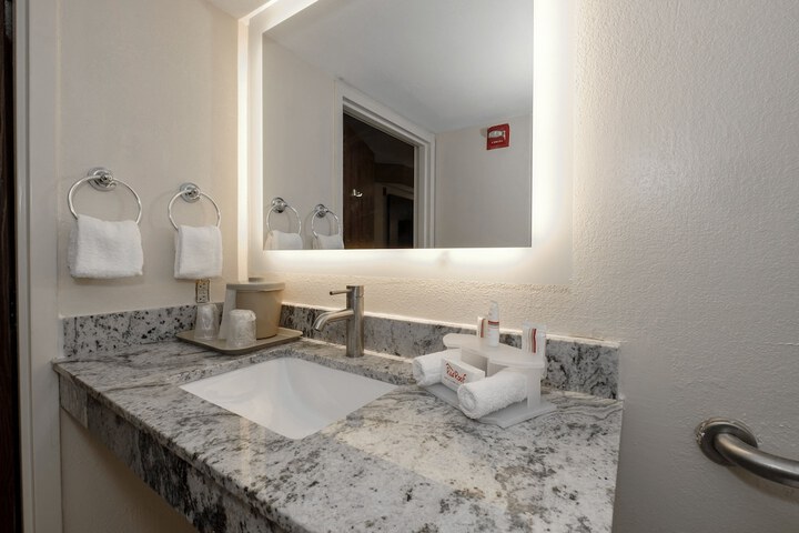 Room 20 of 29