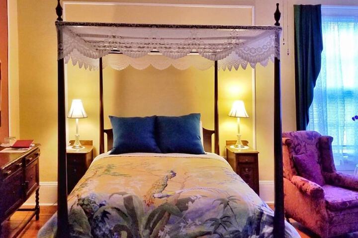 Room 16 of 27