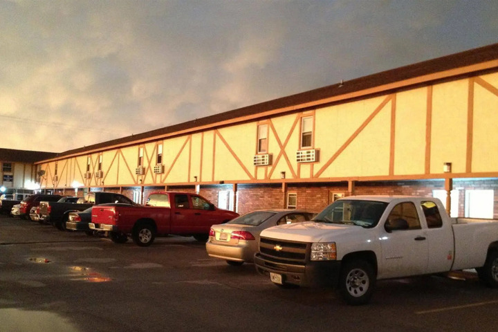 ECONOMY EXPRESS INN