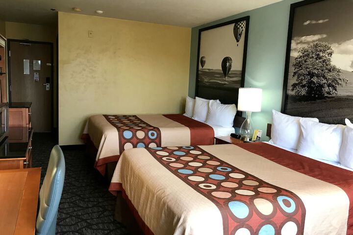 Room 22 of 42