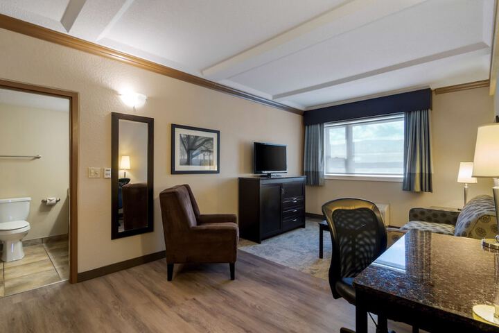 Room 27 of 36