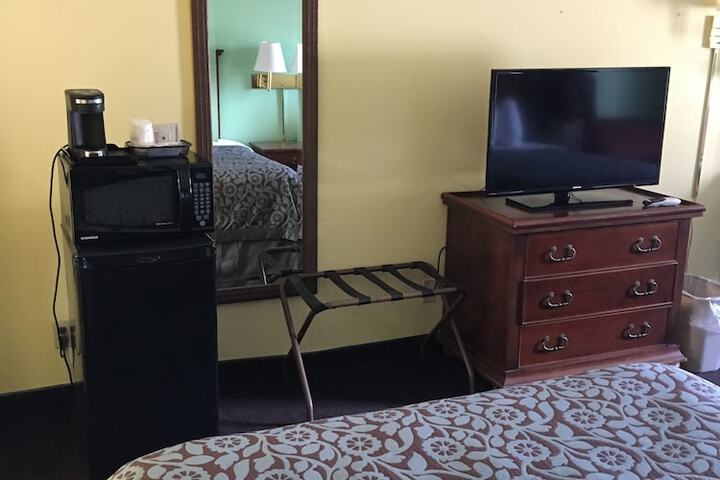 Room 13 of 26