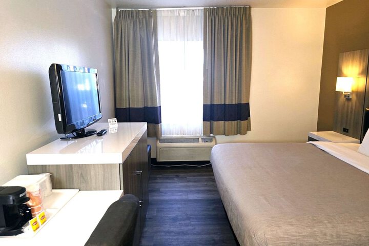 Quality Inn & Suites Longview Kelso