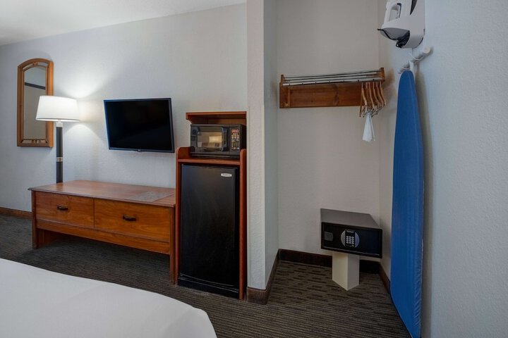 Days Inn by Wyndham Encinitas Moonlight Beach