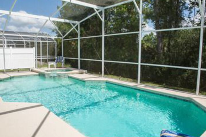 Marks Bridgewater Crossing Villa by RedAwning