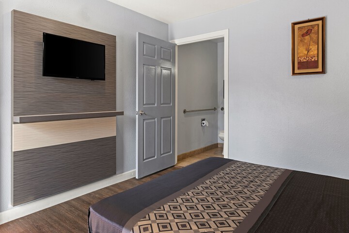 Room 26 of 30