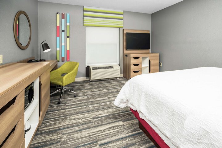 Room 5 of 50