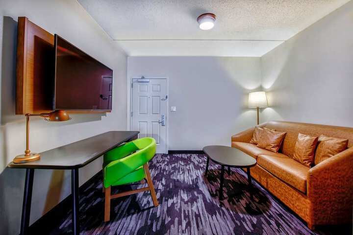 Room 16 of 48