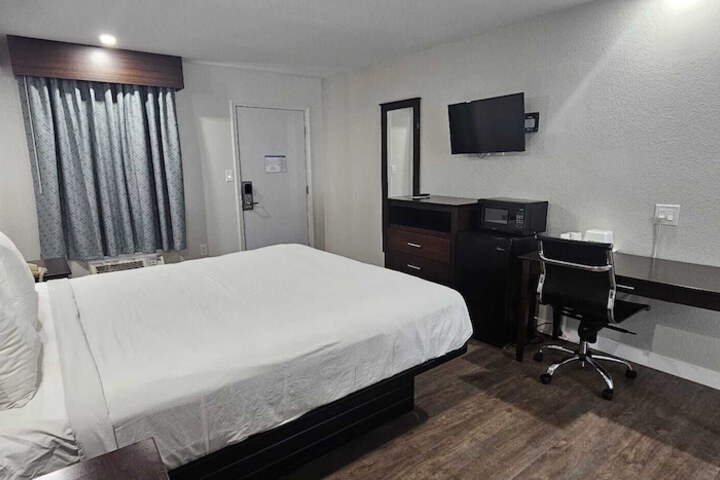 Room 40 of 51