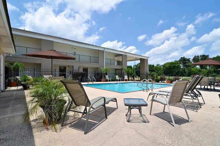 Motel 6 Luling LA