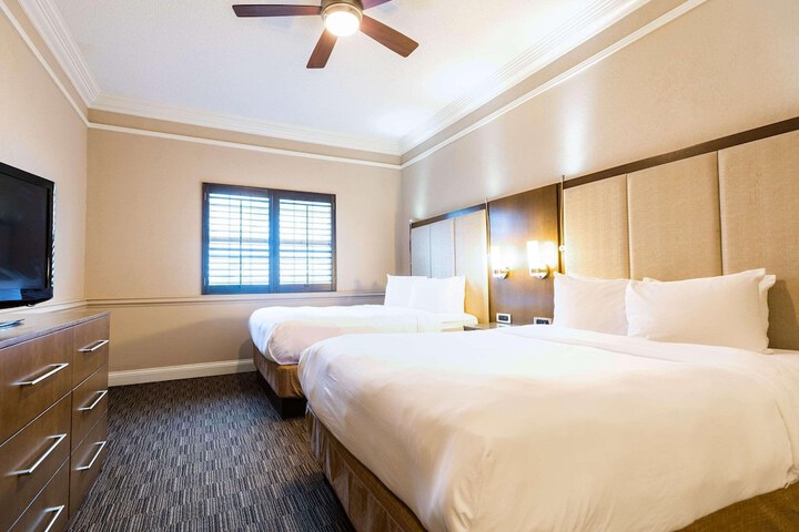 Radisson Resort at the Port