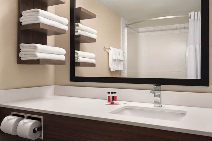 Room 43 of 56