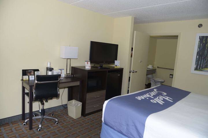 Room 15 of 23