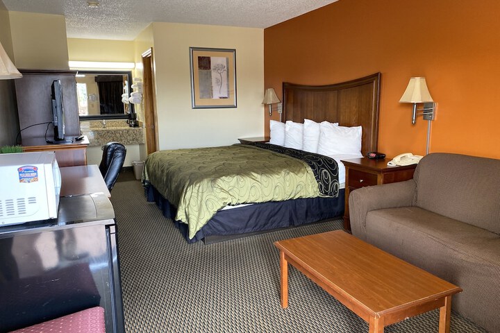 Room 25 of 35