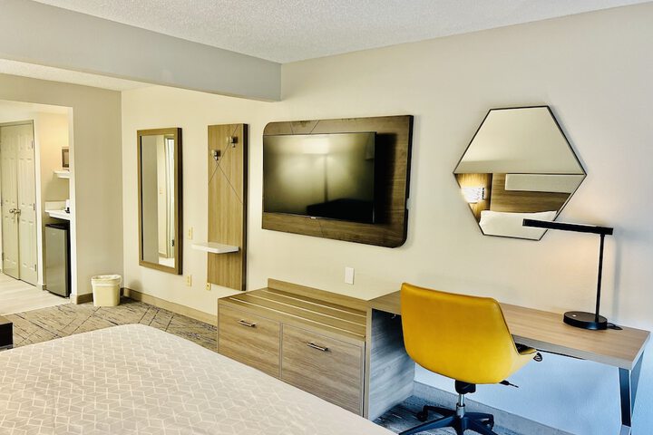 Holiday Inn Express Madison by IHG