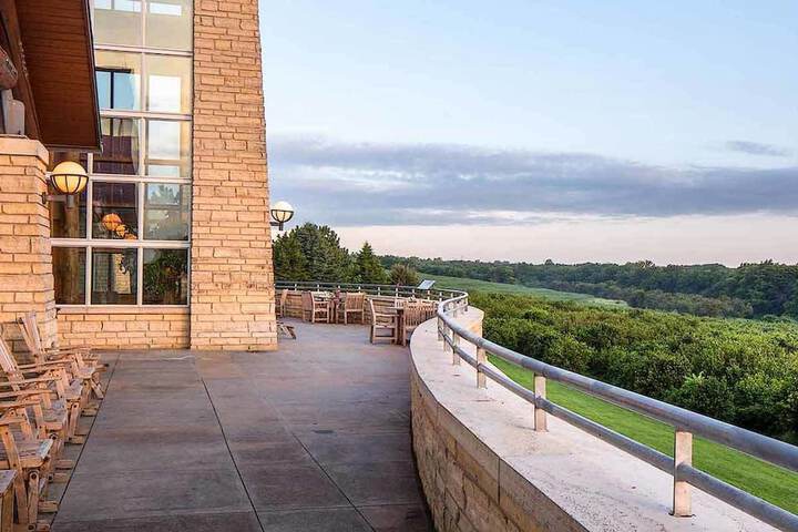 Lied Lodge & Conference Center