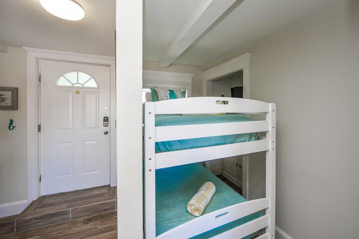 Room 208 of 290