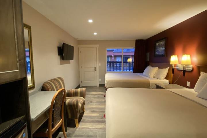 Sahara Courtyard Inn