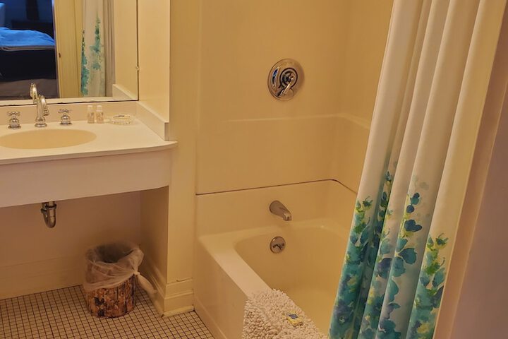 Room 31 of 59