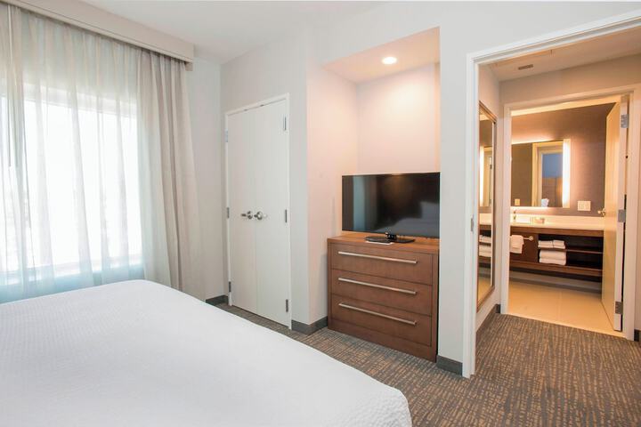 Room 19 of 28