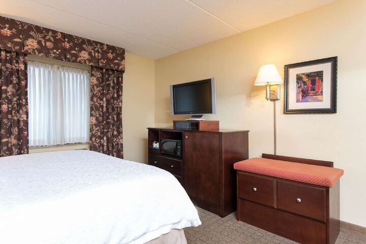 Room 8 of 42