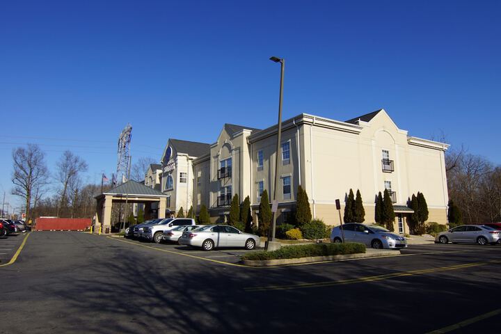 Hotel 2 of 49