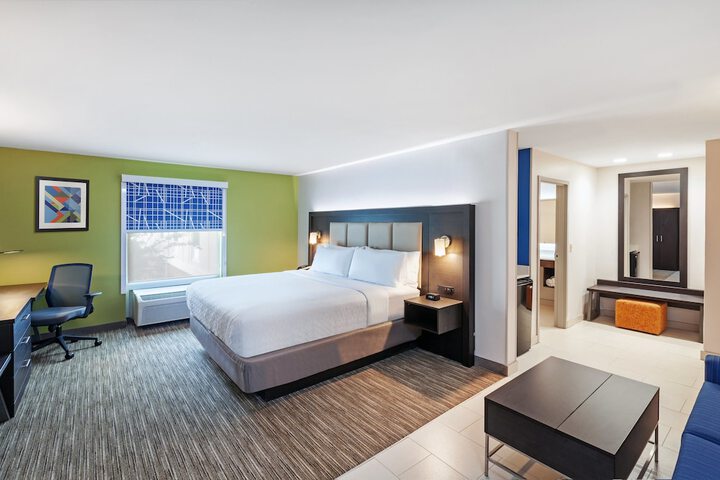 Room 22 of 51