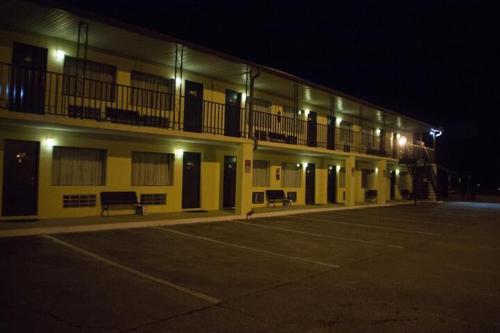 Hotel 4 of 24