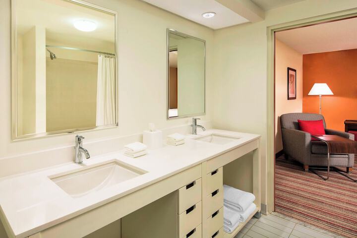 Room 15 of 33