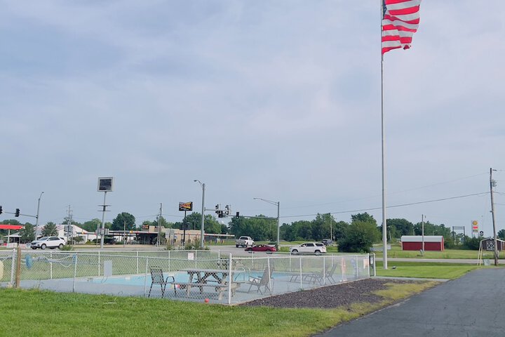 Country Inn Motel