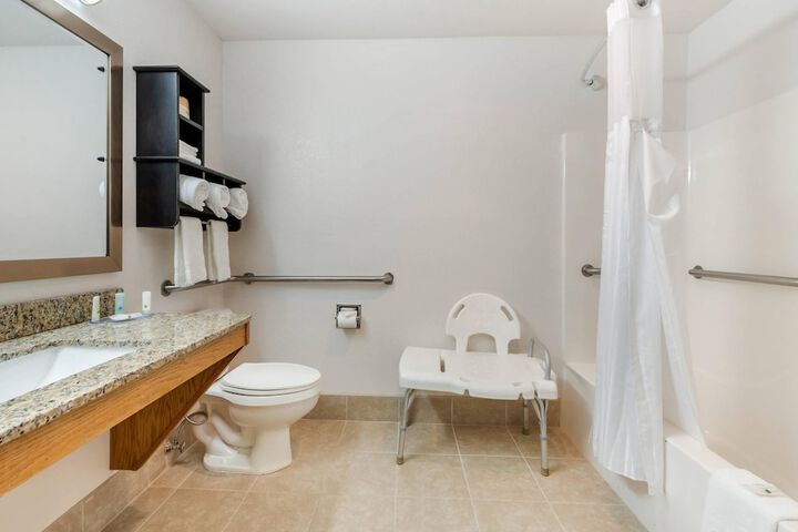 Quality Inn & Suites South Fork - Wolf Creek